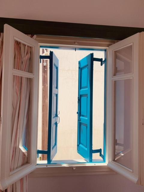 Manousos Rooms 阿达玛斯 外观 照片